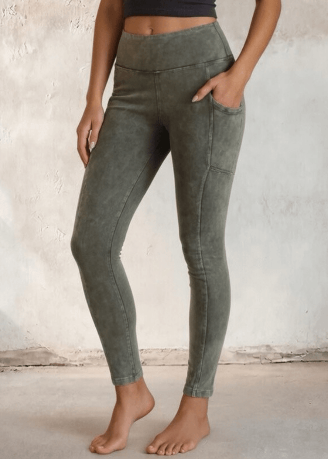Made in USA Women's Tummy Control Wide Waistband Cotton Spandex Garment Washed Solid Leggings with Large Side Pockets in Mineral Washed Gray | Classy Cozy Cool Made in America Boutique
