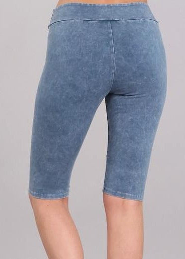 Ladies Mineral Washed Light Denim Knee Length Biker Shorts | Chatoyant Style
