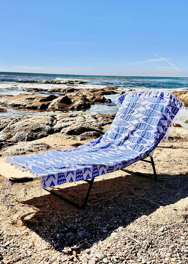 Shop the Beachables Pattern 3-in-1 Turkish Cotton Beach Bag – converts from bag to towel to chair cover. Sand-resistant, quick-dry, machine washable. Made in USA.