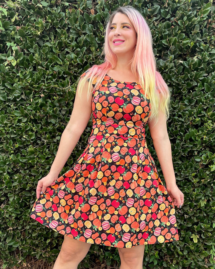 Made in USA. Shop the Gourdgeous Margaret cotton dress by Retrolicious, with cap sleeves, inverted pleats, an A-line skirt and pockets. Size up. So cute for Fall.