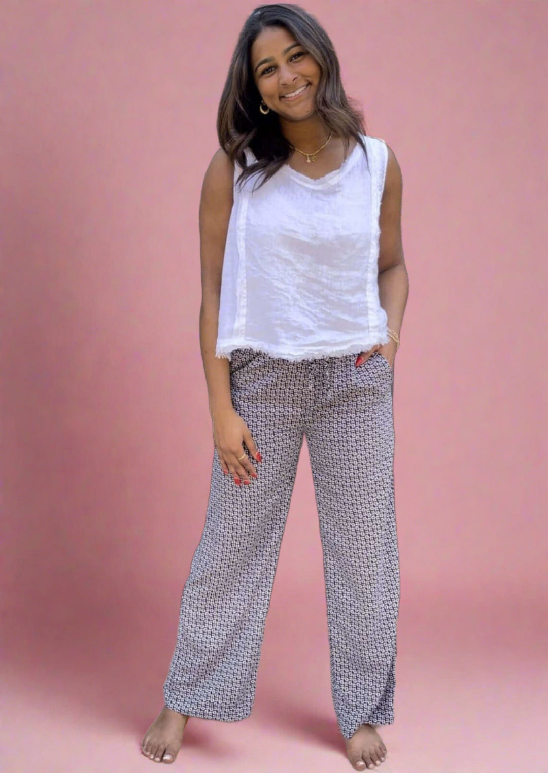 If She Loves Ladies Vintage Flower Pattern Relaxed Fit Pull-On Style Pants with Elastic Waist in Navy &amp; White | Made in USA | Women&