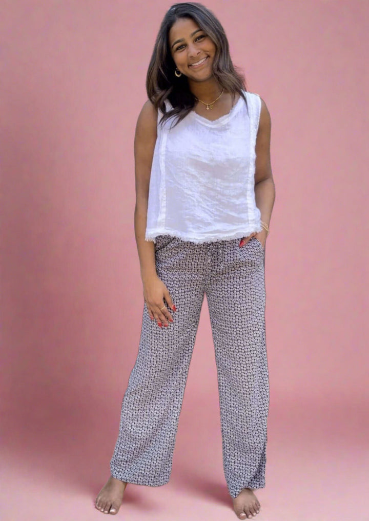 If She Loves Ladies Vintage Flower Pattern Relaxed Fit Pull-On Style Pants with Elastic Waist in Navy &amp; White | Made in USA | Women&